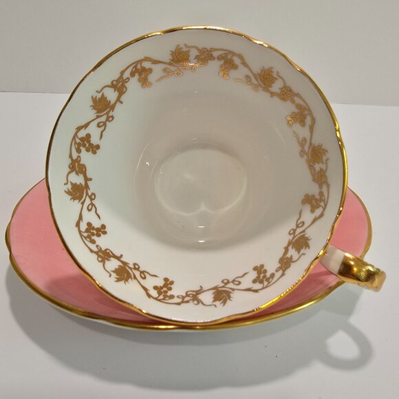 Aynsley - Pink & Gold Vintage Corset Teacup and Saucer with Grapevine Motif - Picture 3 of 5